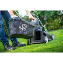 LUX 20V Accu Grasmaaier 33cm Incl. 2 Accu's 4,0Ah + Lader -SKIL WINKEL 123 1306