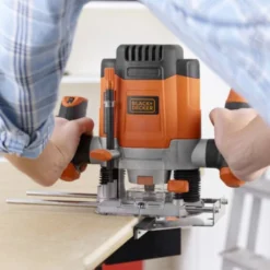 Black & Decker BLACK+DECKER Bovenfrees KW1200E-QS -SKIL WINKEL 123 39