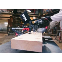 SKIL Afkortzaag / Verstekzaag 216mm Met Trekfunctie En Laser 1310AA 1600W + Snelklem 17 SKIL Afkortzaag / Verstekzaag 216mm Met Trekfunctie En Laser 1310AA 1600W + Snelklem -SKIL WINKEL 123 61