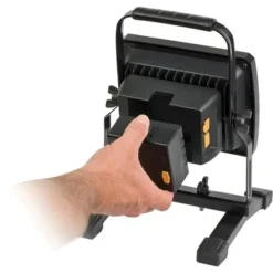 Brennenstuhl Mobiele LED Lamp Met Batterij IP54 17 Brennenstuhl Mobiele LED Lamp Met Batterij IP54 -SKIL WINKEL 123 74