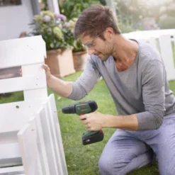 Bosch 18V Accuboormachine UniversalDrill Systeembox Met 241 Accessoires (incl. 2 Accu's 1.5Ah + Lader) -SKIL WINKEL 123 78